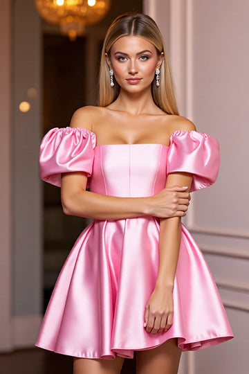 Robe de retour à la maison en satin rose à épaules dénudées